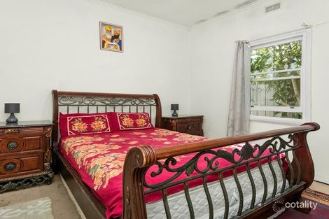 Property photo of 657 Waverley Road Glen Waverley VIC 3150