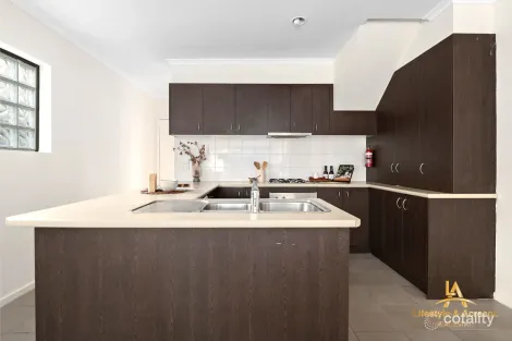 Property photo of 2/169 Beach Street Frankston VIC 3199