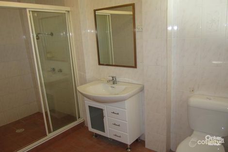 28 Tuncurry St, Bossley Park, NSW 2176