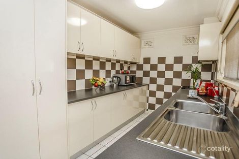 Property photo of 5 Allendale Court Meadow Heights VIC 3048