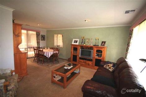 Property photo of 10 Withers Close Sunbury VIC 3429