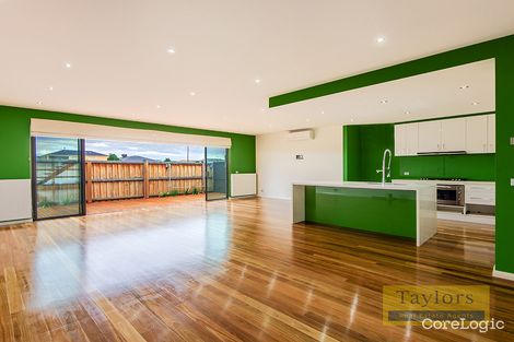 Property photo of 15 Boathouse Drive Caroline Springs VIC 3023