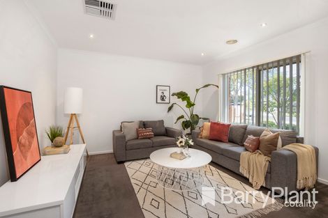 Property photo of 1/11 Roycroft Close Glen Waverley VIC 3150