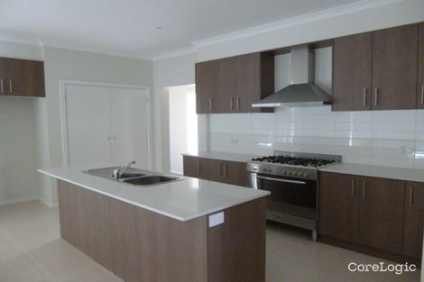 Property photo of 37 Beachview Parade Point Cook VIC 3030