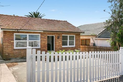 Property photo of 5 Surfers Parade Freshwater NSW 2096