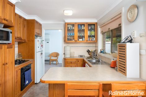 Property photo of 1 Kobi Place Glenfield Park NSW 2650