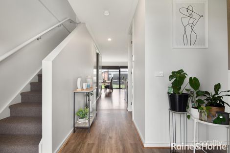 Property photo of 8 Magenta Walk Tarneit VIC 3029