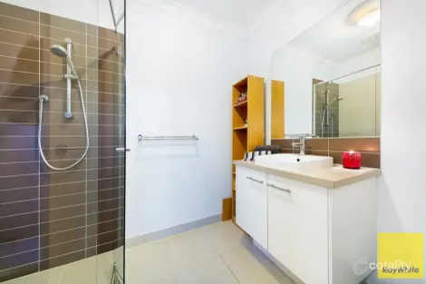 Property photo of 13 Elmhurst Road Truganina VIC 3029