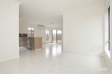 Property photo of 6 Avebury Drive Cobblebank VIC 3338