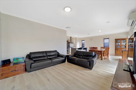 Property photo of 27 Fleetwood Drive Doreen VIC 3754