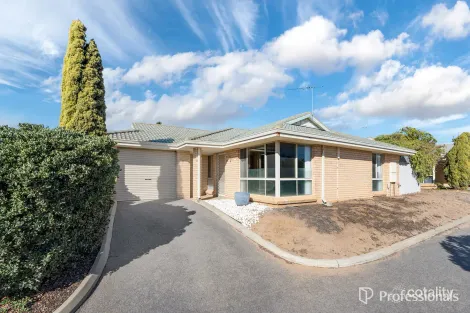 2/4 Mcdermott Ave, Wandina, WA 6530