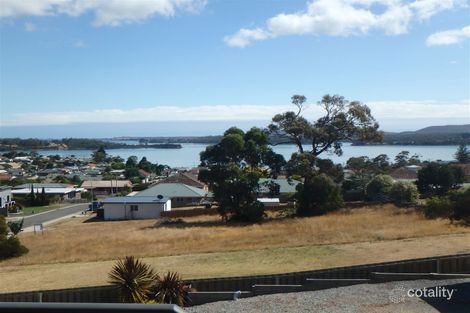 Property photo of 11 Cosgrove Court Beauty Point TAS 7270