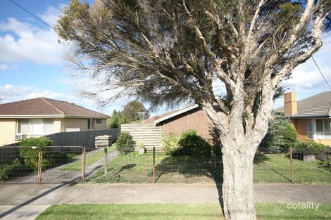 33 Hennessy Ave, Herne Hill, VIC 3218