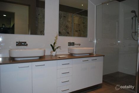 Property photo of 81 Mernda Village Drive Mernda VIC 3754