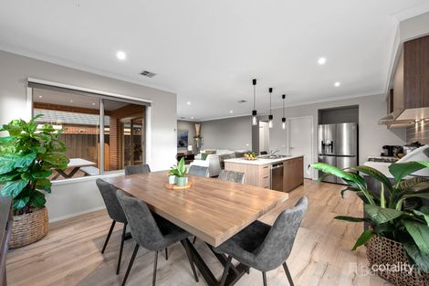 Property photo of 15 Sloane Drive Clyde North VIC 3978