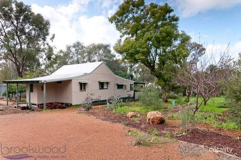 7 Woodfield Cl, Mount Helena, WA 6082