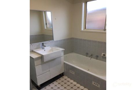 Property photo of 55 Swan Circuit Green Valley NSW 2168