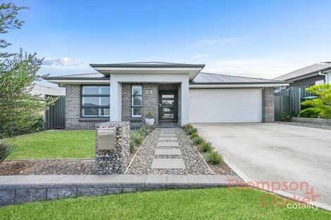 29 Silkstone St, Farley, NSW 2320