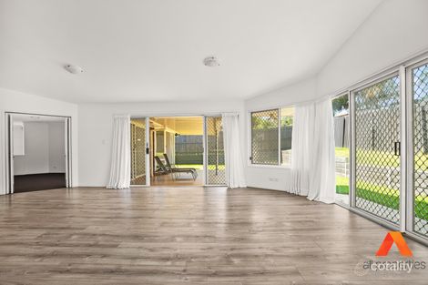 Property photo of 8 Akuna Way Mango Hill QLD 4509