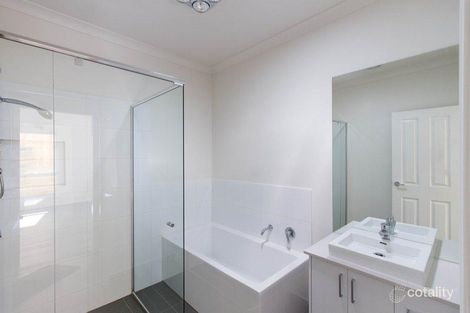 Property photo of 4/47 High Street Woodend VIC 3442