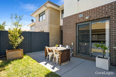 Property photo of 26 Pimpinella Pass Mernda VIC 3754