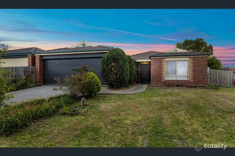 Property photo of 14 Nariel Place Cranbourne West VIC 3977