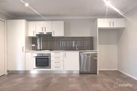 Property photo of 3 Dewpoint Drive Spring Farm NSW 2570