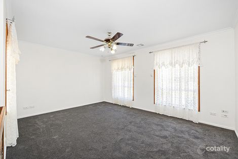 Property photo of 21 Warburton Drive Woodcroft SA 5162