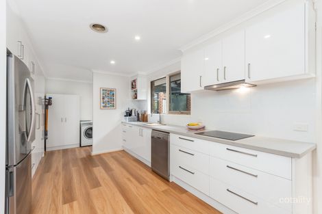 Property photo of 10 Capella Place Carrum Downs VIC 3201