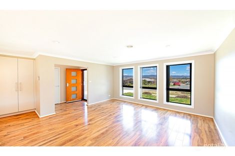 Property photo of 17 Wunderly Circuit Macgregor ACT 2615