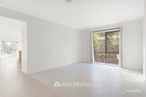 Property photo of 1 David Close Skye VIC 3977