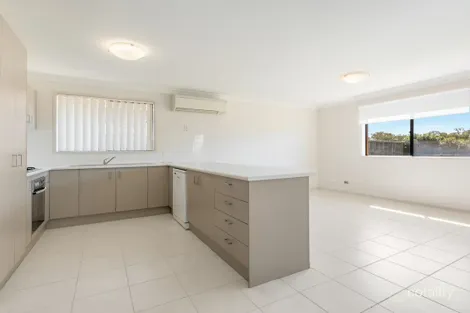 Property photo of 8 Birkdale Boulevard Cessnock NSW 2325