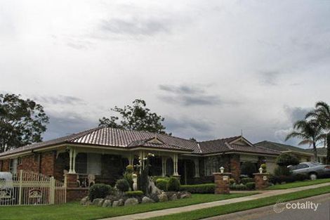 17 Hilldale Dr, Cameron Park, NSW 2285