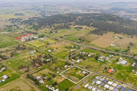 142 Cambooya St, Drayton, QLD 4350