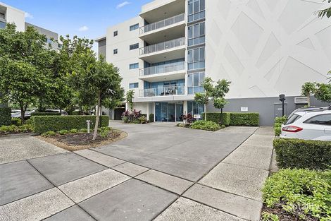 Property photo of 107/3 Compass Drive Biggera Waters QLD 4216