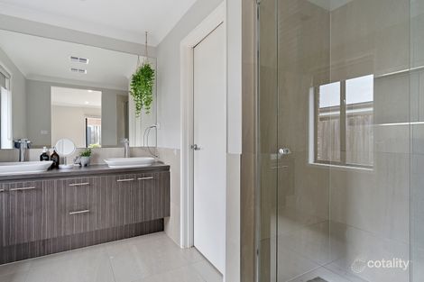 Property photo of 22 Childe Harold Road Gisborne VIC 3437