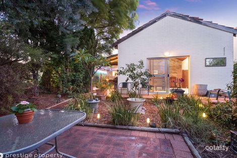 Property photo of 34 Paine Court Karrinyup WA 6018
