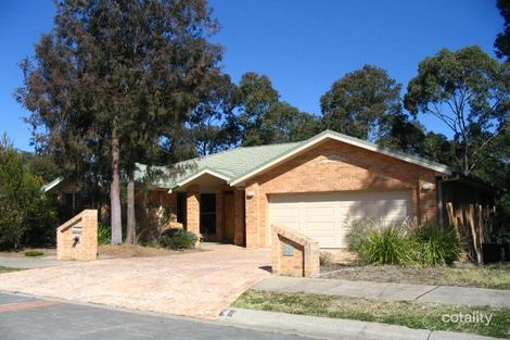 4 Cockatoo Ct, Valentine, NSW 2280