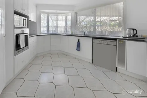 Property photo of 39 Poole Street Sarina Beach QLD 4737