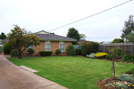 15 Francis St, Melton South, VIC 3338