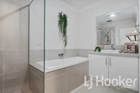 Property photo of 2/26 David Street Knoxfield VIC 3180