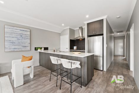 Property photo of 45 Vignerons Loop Hocking WA 6065
