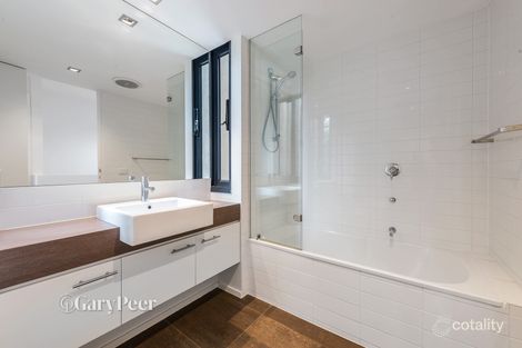 Property photo of 6B Wanalta Road Carnegie VIC 3163
