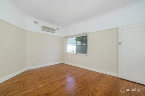 Property photo of 28 Downie Street Maryville NSW 2293
