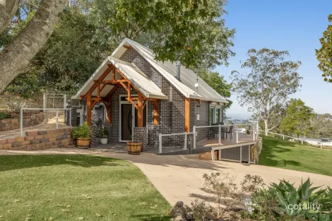 1 Huntingdale Ct, Mount Lofty, QLD 4350