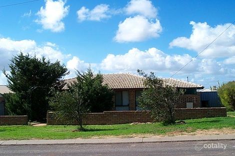 24 Hale St, Rangeway, WA 6530