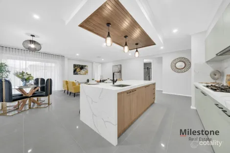 Property photo of 6 Boboli Avenue Clyde North VIC 3978