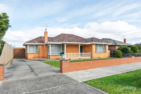 77 HUGHES PDE, RESERVOIR, VIC 3073