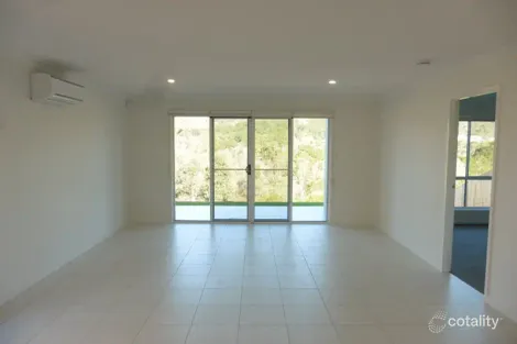Property photo of 37 Macintyre Parade Pacific Pines QLD 4211
