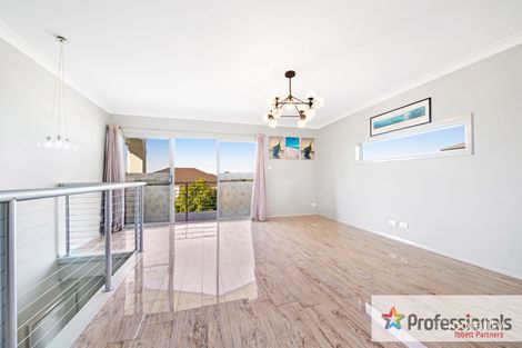 Property photo of 22 Fairlight Circuit Mardi NSW 2259